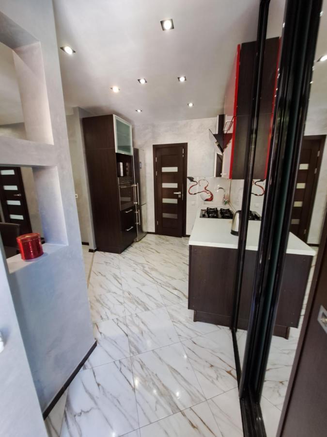 Львівські Апартаменти Lviv Exterior foto